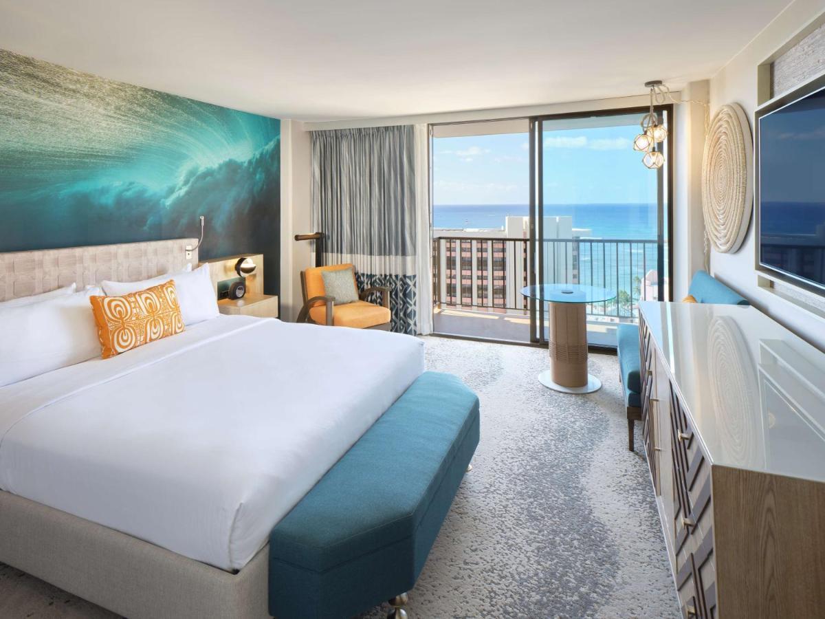 Deluxe Ocean View 1 King Bed