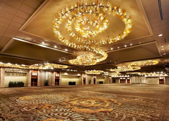 Hilton Hawaiian Village Waikiki BeachResort Hotel